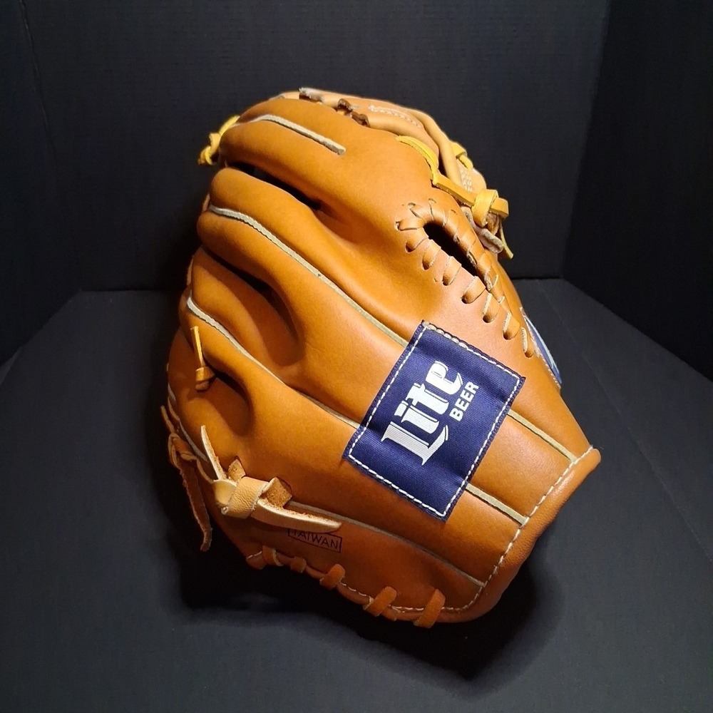 Spalding Softball Glove 429353 Lite Beer Branded RHT‎ Brown Rare Model NWOT